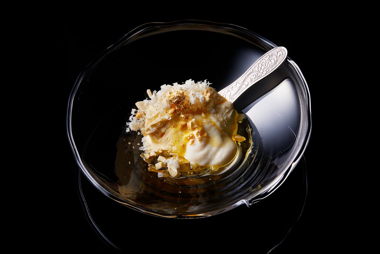The world's most expensive ice cream by Japanese maker Cellato is a conbination of luxury ingredients from Italy and Japan.