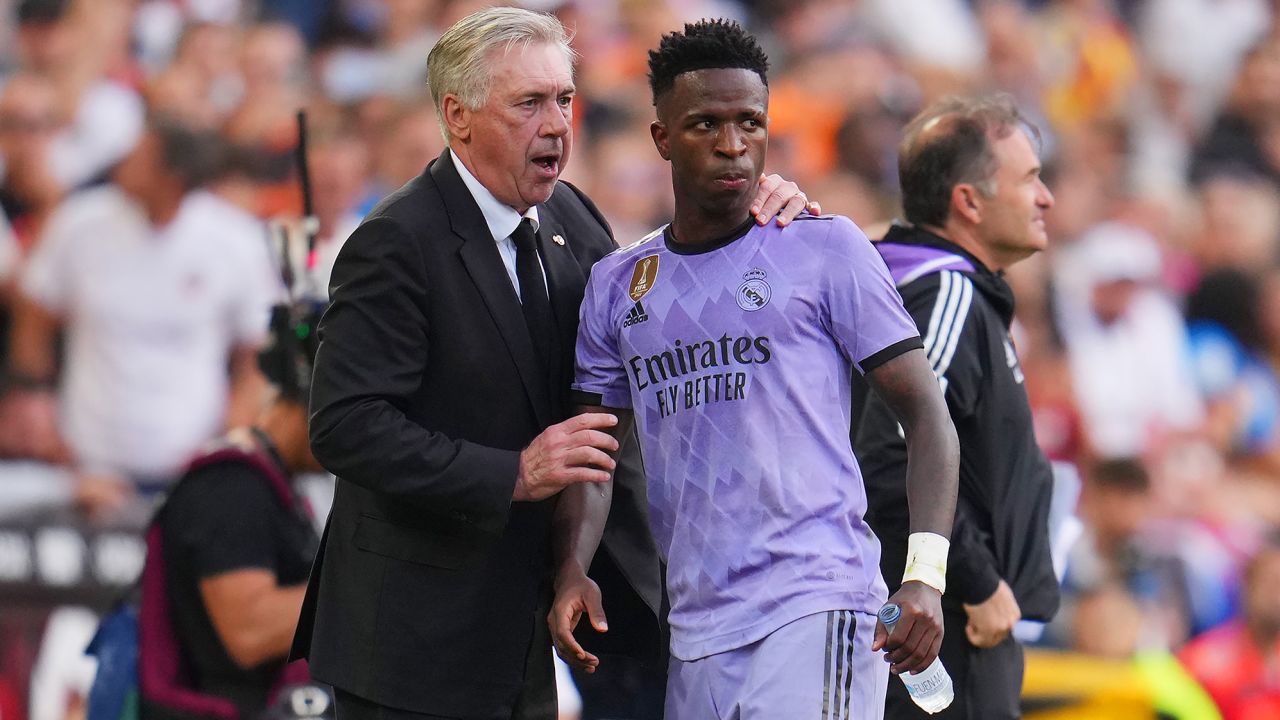Real Madrid coach Carlo Ancelotti consoles Vinícius Jr.