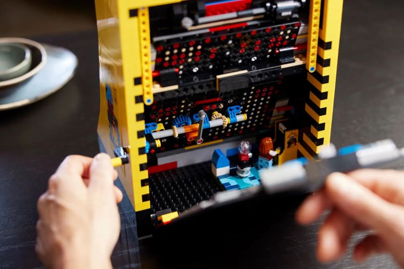 Lego to launch 'Pac-Man' arcade cabinet model | CNN