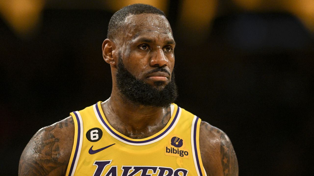 LeBron James offers first look of himself in a Lakers jersey