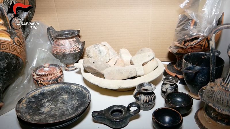 NextImg:Thousands of stolen artifacts recovered by Italian police | CNN