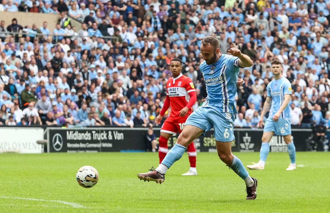 Kelly shoots at goal during the Championship play-off semifinal first leg match against  Middlesbrough.