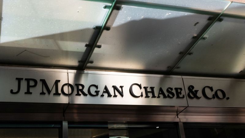You are currently viewing JPMorgan is cutting about 1000 First Republic Bank employees – CNN