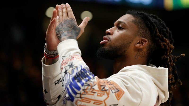 NextImg:Damar Hamlin's Buffalo Bills teammates take CPR training as safety returns to practice | CNN