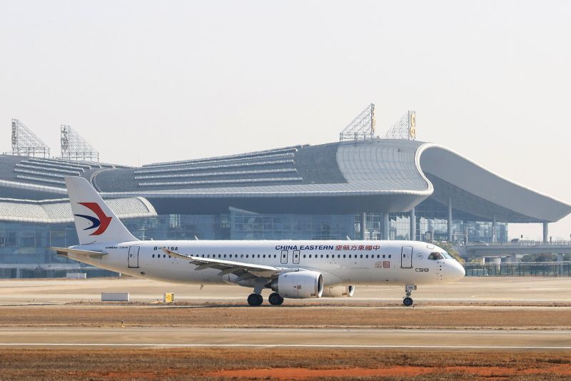 中国東方航空 C919 COMAC 中国商用飛機 B-001J 1/400 Amazon.co.jp: 中国東方航空 C919 COMAC 中国商用飛機 B-001J