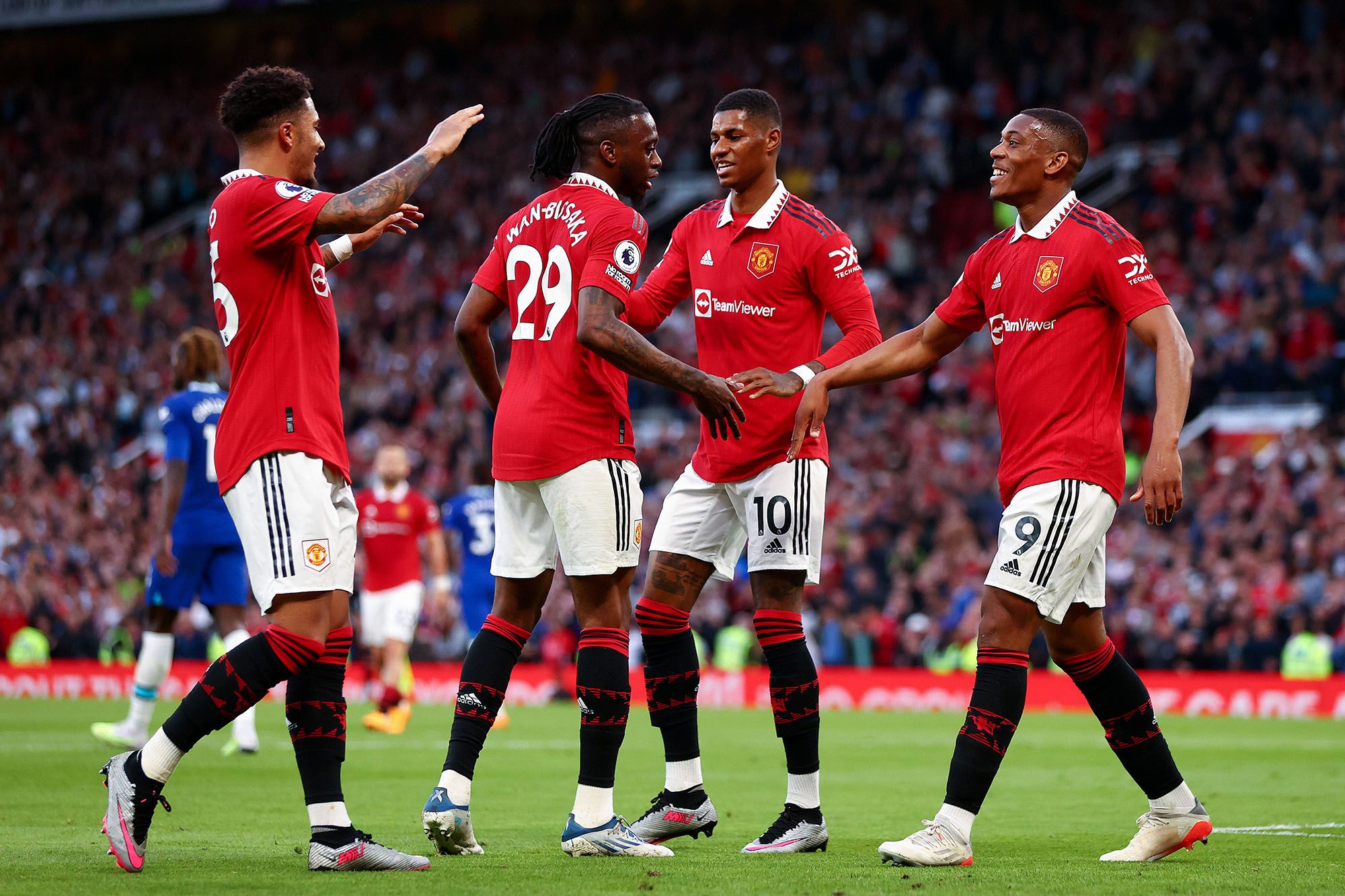 EPL: Manchester United return to Champions League by thumping Chelsea