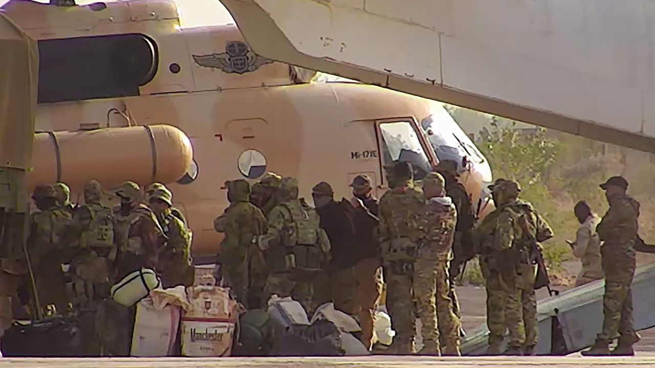 Russian mercenaries boarding a helicopter in northern Mali.