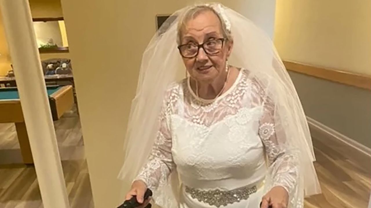 Dorothy Dottie  Fideli married herself on Mother's Day weekend this year in front of about two dozen guests at her retirement community in Goshen, Ohio.
