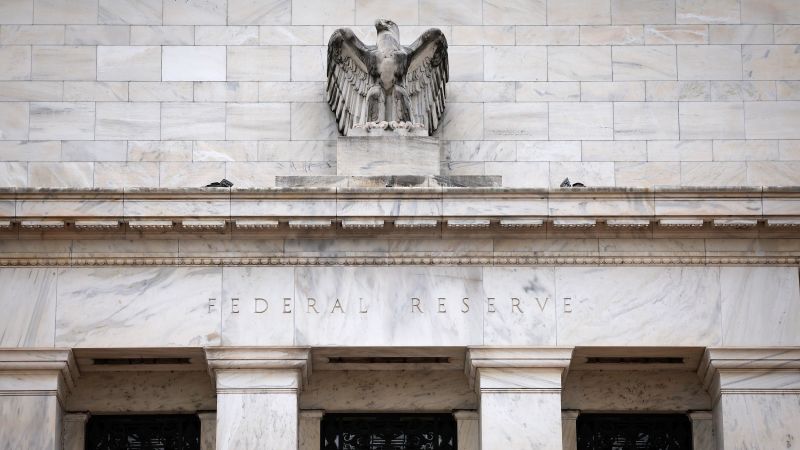 Read more about the article Fed officials are divided but holding rates steady in September seems likely – CNN