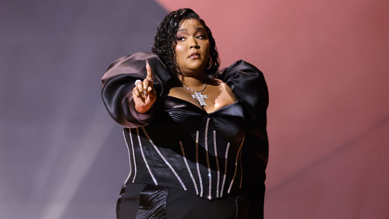 LOS ANGELES, CALIFORNIA - FEBRUARY 05: Lizzo performs onstage during the 65th GRAMMY Awards at Crypto.com Arena on February 05, 2023 in Los Angeles, California. (Photo by Kevin Winter/Getty Images for The Recording Academy )