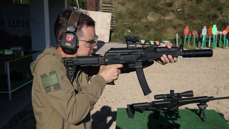 NextImg:Russian gunmaker Kalashnikov modifies AK-12 assault rifle based on Ukraine combat experience | CNN