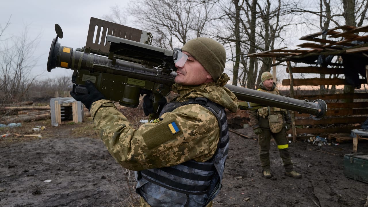 BAKHMUT, UKRAINE - DECEMBER 29: Ukrainian soldiers are on standby with a US made Stinger MANPAD (man-portable air-defense system) on the frontline on December 29, 2022 in Bakhmut, Ukraine. The Ukrainian Armed Forces use the surface-to-air missile to shoot down aircrafts, missiles and loitering munition such as the Iran made loitering munition Shahed kamikaze drone. A large swath of Donetsk region has been held by Russian-backed separatists since 2014. Russia has tried to expand its control here since the February 24 invasion.