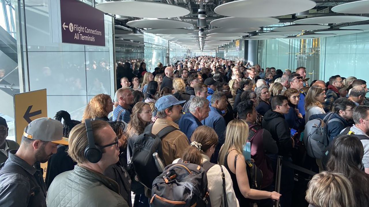 Long queues at Heathrow Terminal 5 on Saturday following a nationwide border system issue. 