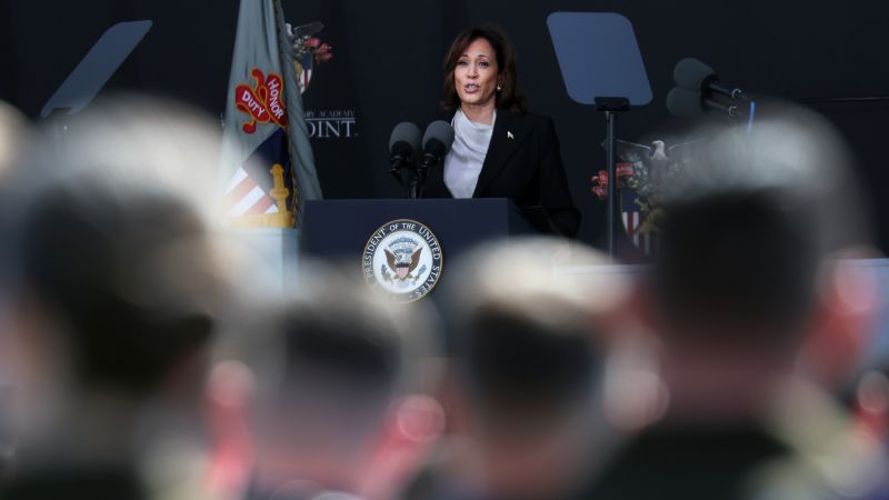NextImg:Harris becomes first woman to deliver commencement address at West Point | CNN Politics