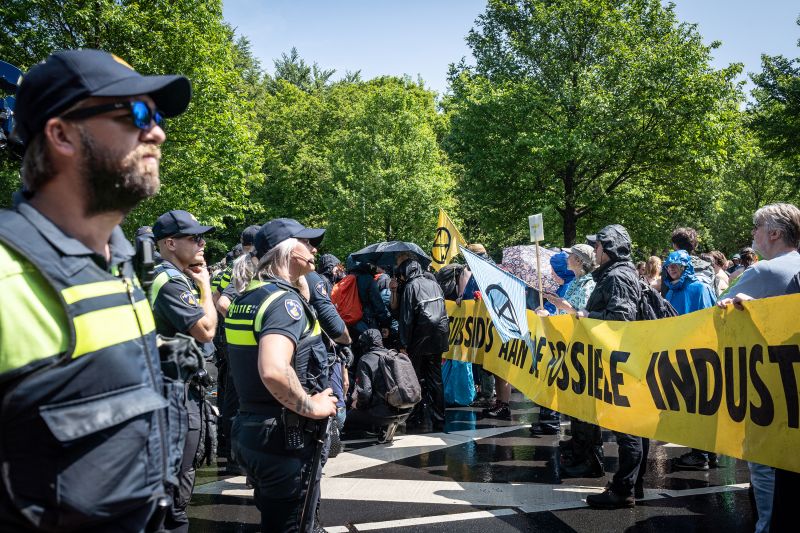 Dutch Police Arrest Over 1,500 People At Extinction Rebellion Protest ...