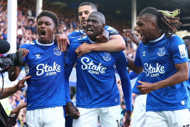 Premier League Everton avoids relegation on dramatic final day as Leicester City and Leeds United drop down to Championship CNN