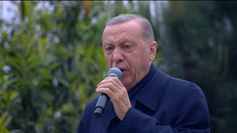 NextImg:Turkey has agreed to back Sweden's NATO bid, alliance chief says | CNN Politics