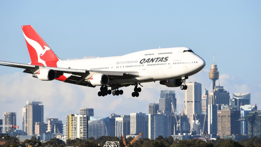 <strong>6. Qantas:</strong> Australian airline Qantas is number six on the list and also won Best Lounges.