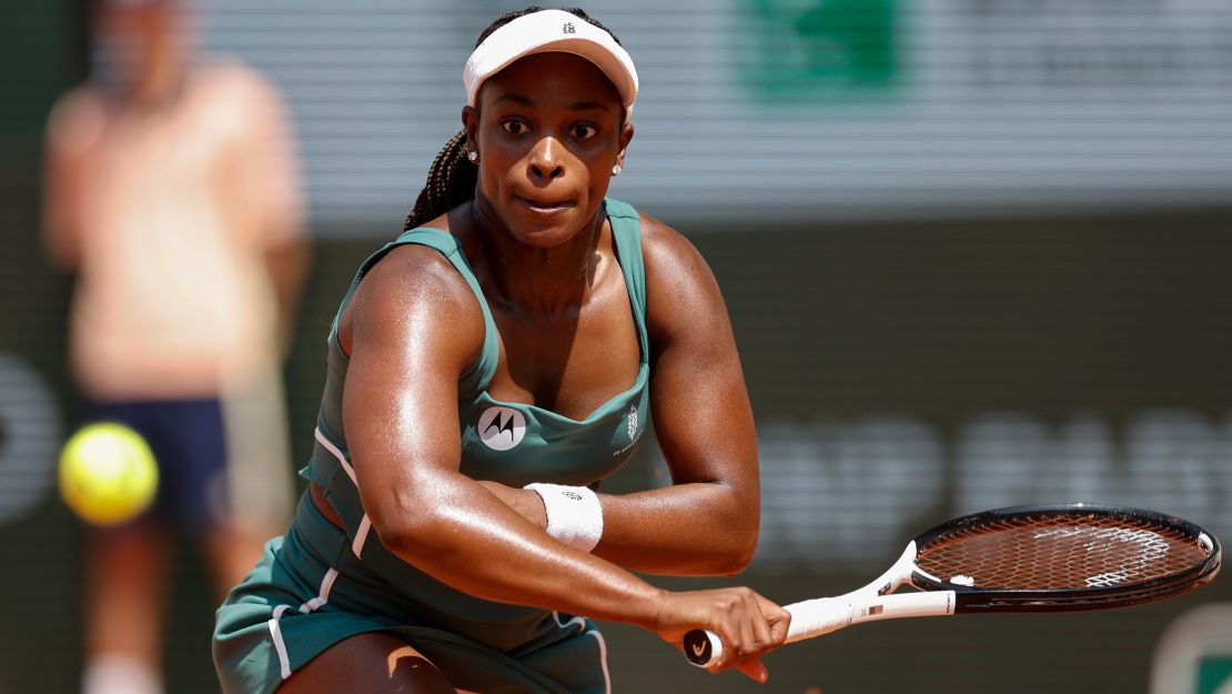 Sloane Stephens beat Karolina Pliskova in the first round of the French Open.