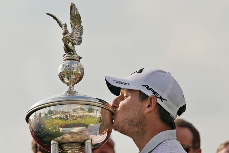 Emiliano Grillo overcomes bizarre event to win first PGA Tour event in nearly eight years CNN