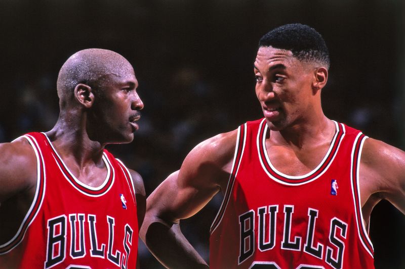 Michael jordan and store pippen