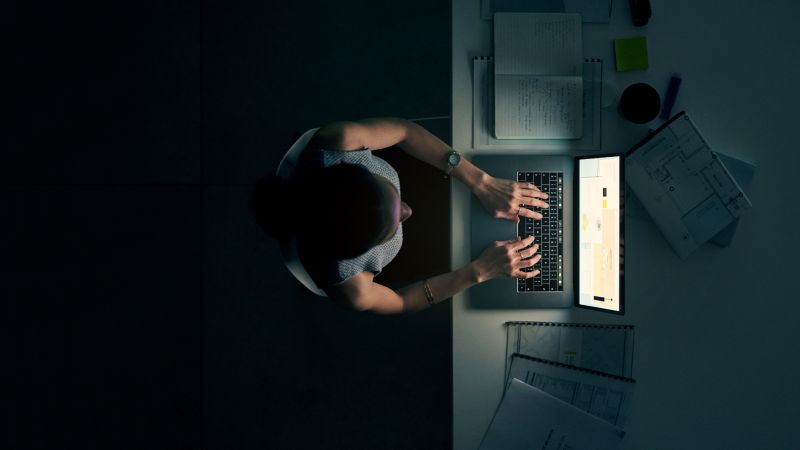 NextImg:AI industry and researchers sign statement warning of 'extinction' risk | CNN Business