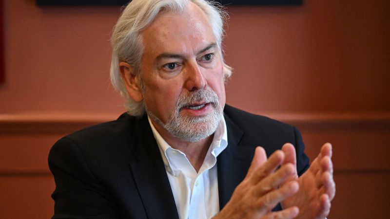 NextImg:Marlboro as an ESG investment? CEO tells FT that's his goal | CNN Business