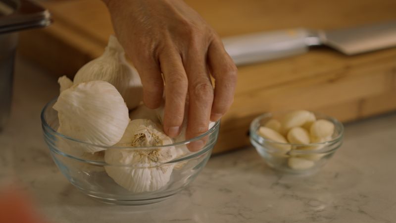 Try this 10-second hack to peel garlic  | CNN