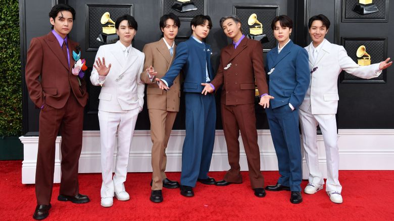 South Korean boy band BTS arrives for the 64th Annual Grammy Awards at the MGM Grand Garden Arena in Las Vegas on April 3, 2022. (Photo by ANGELA  WEISS / AFP) (Photo by ANGELA  WEISS/AFP via Getty Images)