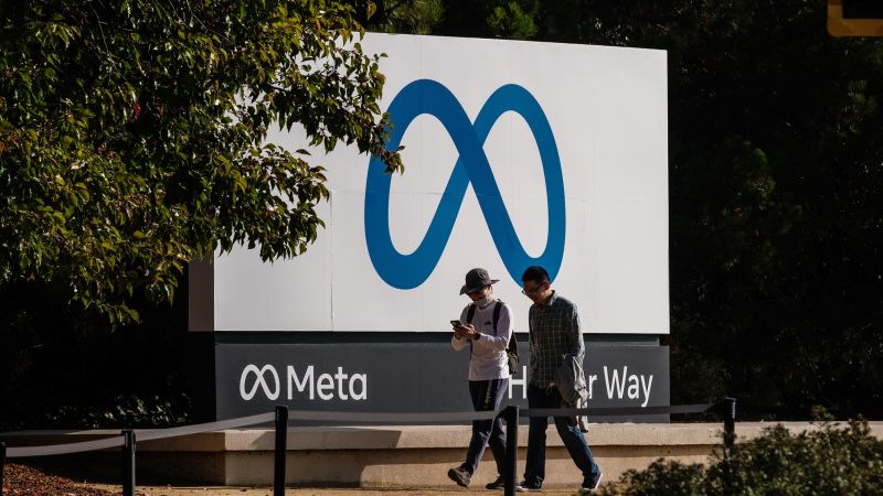 NextImg:Meta threatens to pull news content in California if bill to pay publishers passes | CNN Business