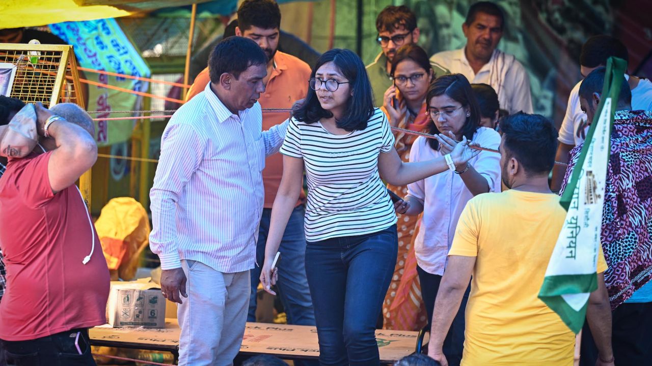 Swati Maliwal joins the Indian wrestlers in support of their protest against the president of the Wrestling Federation of India at Jantar Mantar on May 4.