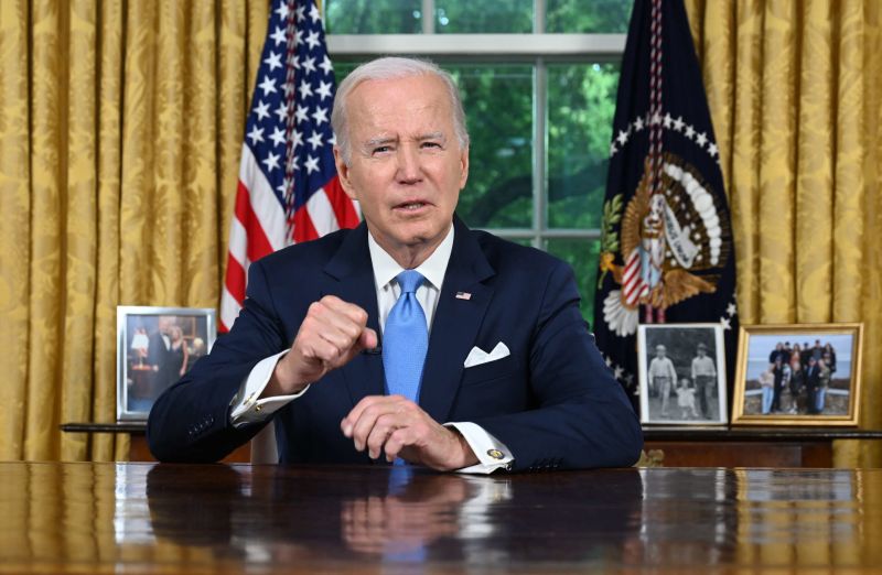 Biden Praises Republicans During Oval Office Address | CNN Politics