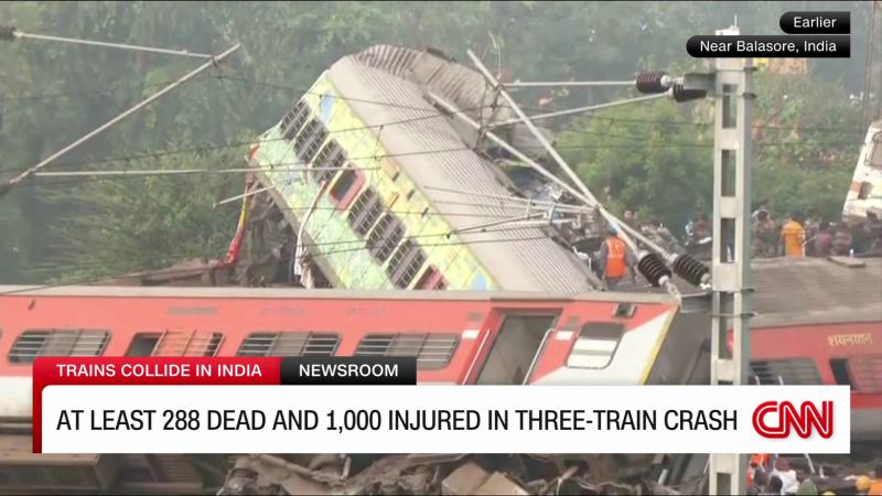 Death toll nears 300 in India train crash | CNN