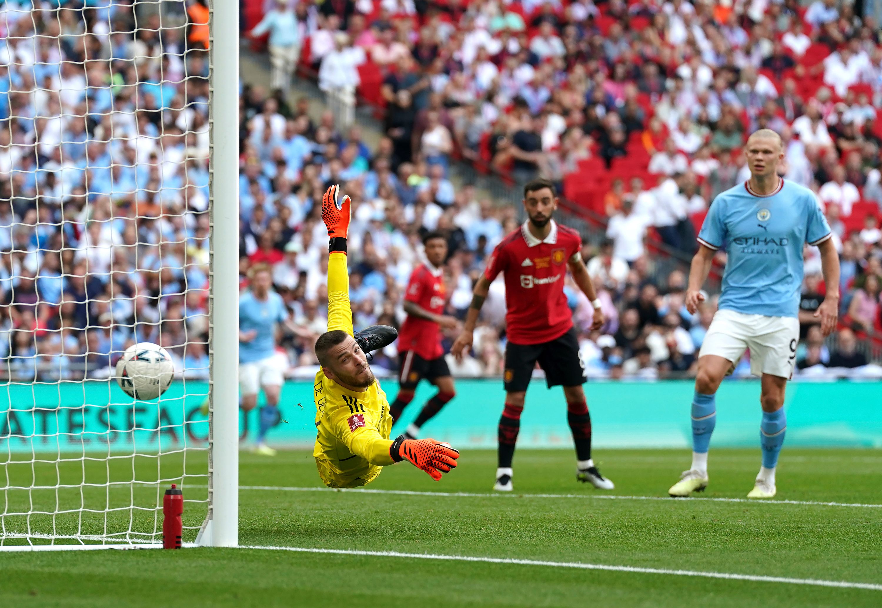 Manchester United on X: 🏆 The FA Cup. It's prestigious. It's inspiring.  It's tradition. Our latest journey starts tonight: come on United! 🔴 #MUFC