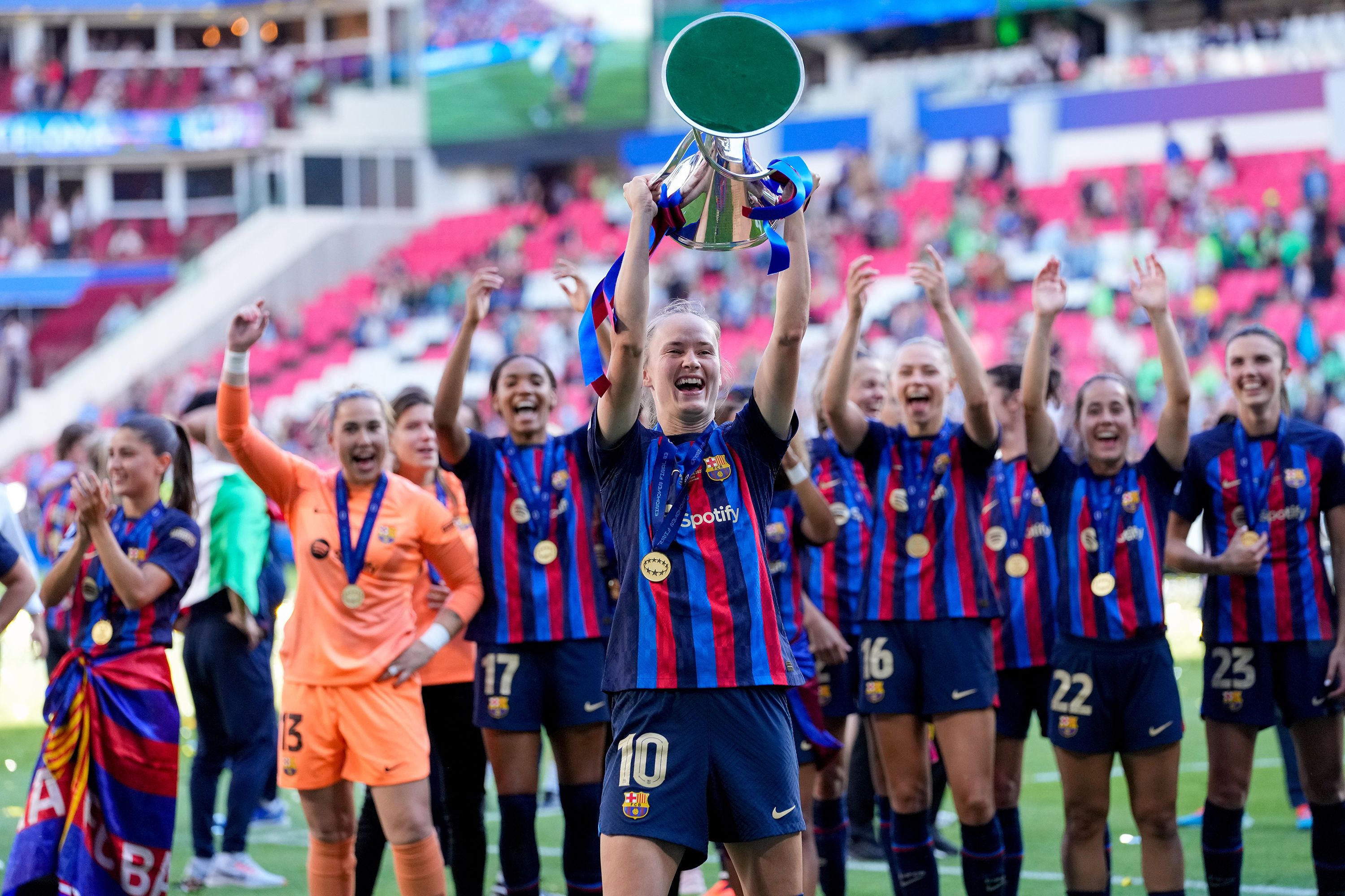 2023 UEFA Women's Champions League Final: Barcelona beat Wolfsburg 3-2 to  win their second Champions League title