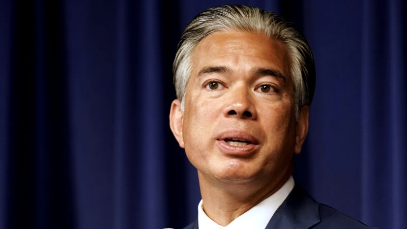 NextImg:California is investigating after a private jet carrying migrants arrived in Sacramento, officials say | CNN