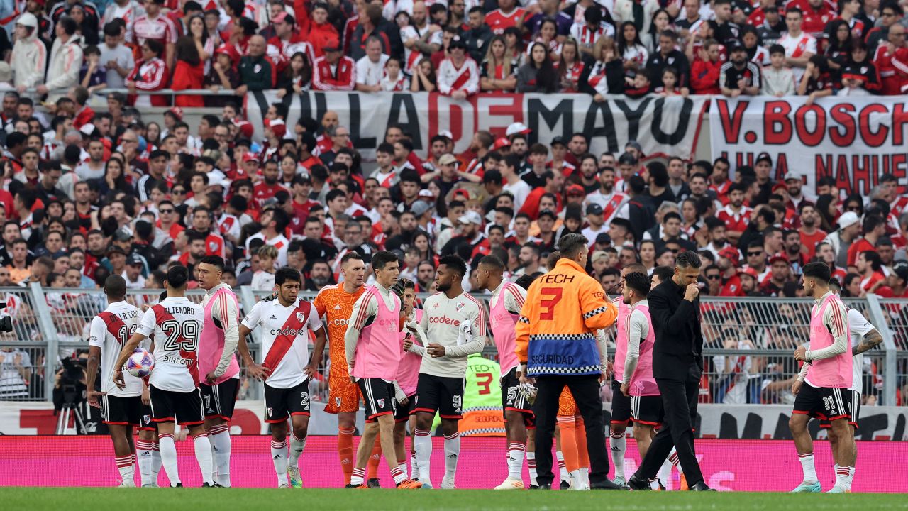 River Plate announced a day of mourning on Sunday. 