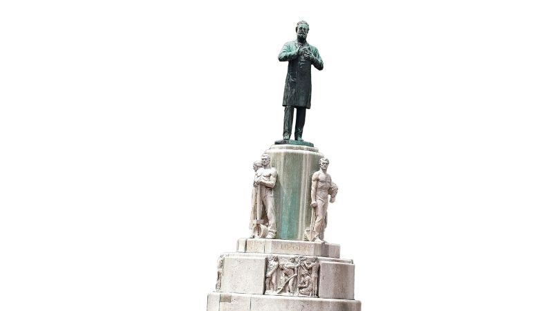NextImg:Vienna finds off-kilter solution to controversy over statue of antisemitic mayor | CNN