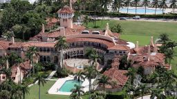В този изглед от въздуха имението Мар-а-Лаго на бившия президент Доналд Тръмп се вижда на 14 септември 2022 г. в Палм Бийч, Флорида. 