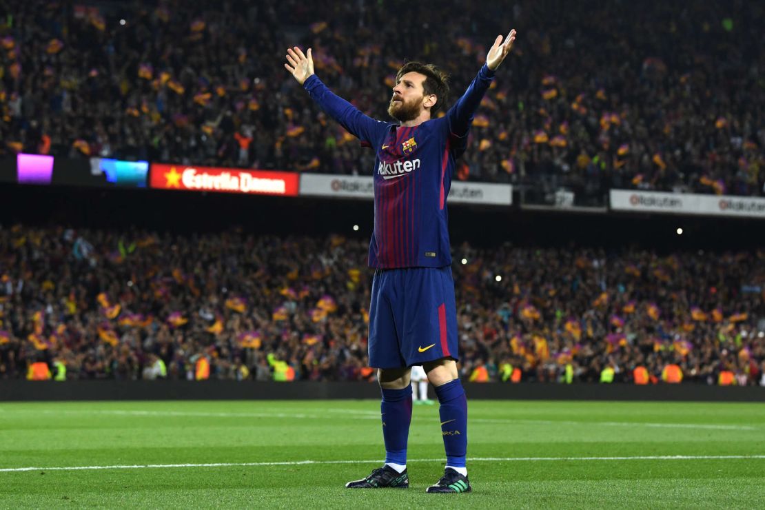 Lionel Messi's father says his son's preferred move is back to Barcelona.