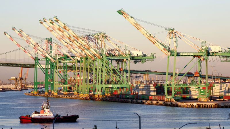 NextImg:West Coast dockworkers disrupt trade for a fourth day, says maritime group | CNN Business
