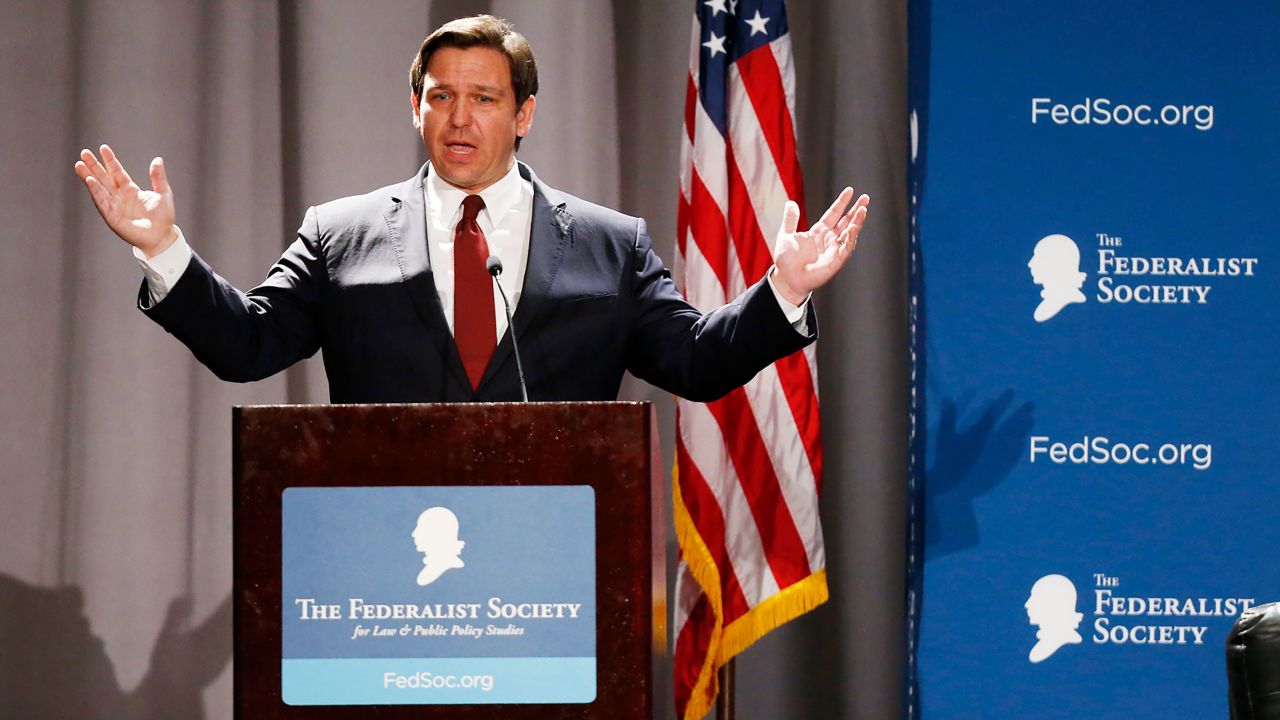 DeSantis speaks during the banquet.