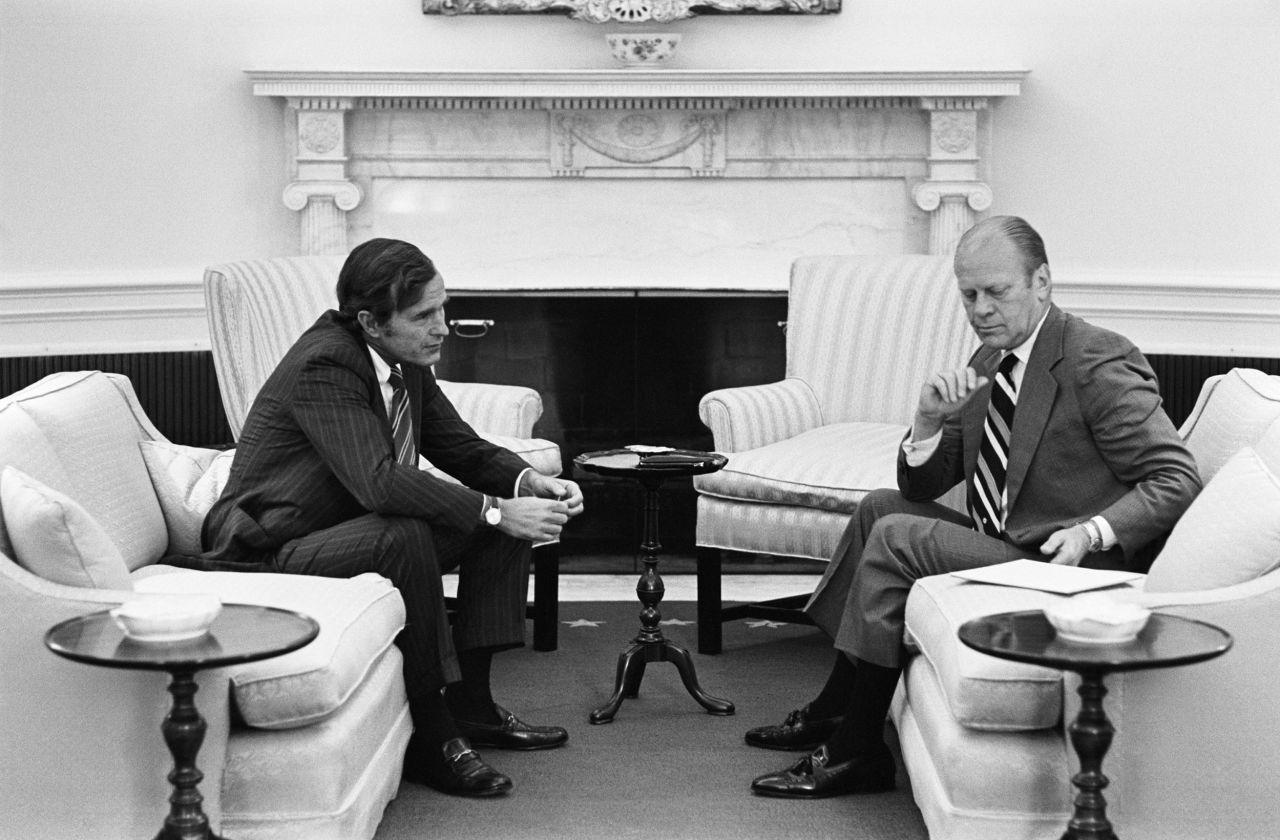 WASHINGTON - AUGUST 22 : President Gerald Ford meets with Republican National Committee Chairman George Bush, August 22, 1974. (Photo by David Hume Kennerly/Getty Images)
