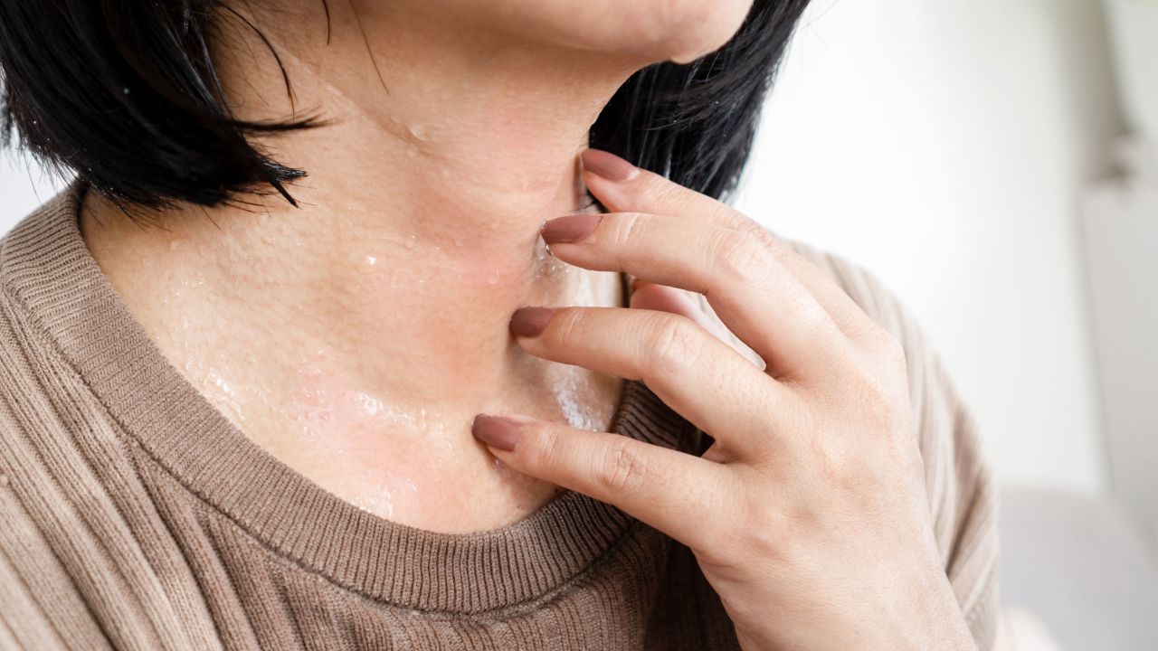 Fight hot flashes with these expert-approved methods
