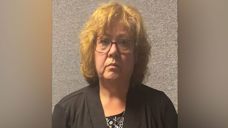 NextImg:Prosecutor says there's 'insufficient evidence' for murder charge against woman arrested in shooting of a Black mother who knocked on her door | CNN