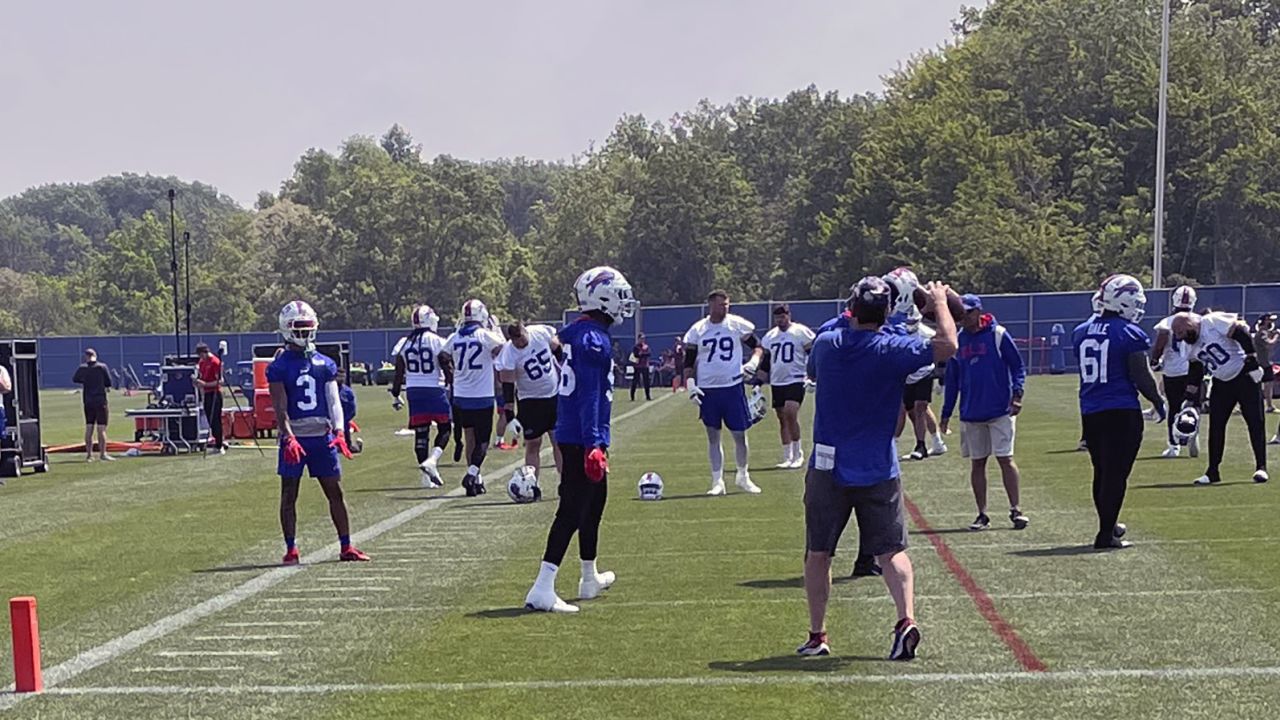 Damar Hamlin participates in full Buffalo Bills practice wearing a