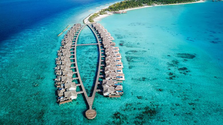 OV Traveller - The Mindlessness of a Maldives Honeymoon. Most of