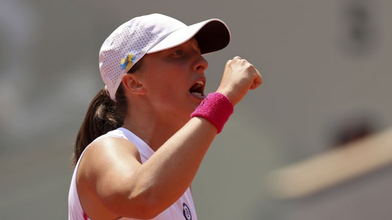 PARIS, FRANCE - JUNE 07: Iga Swiatek of Poland celebrates a point against Coco Gauff of United States during the Women's Singles Quarter Final match on Day Eleven of the 2023 French Open at Roland Garros on June 07, 2023 in Paris, France. (Photo by Clive Brunskill/Getty Images)