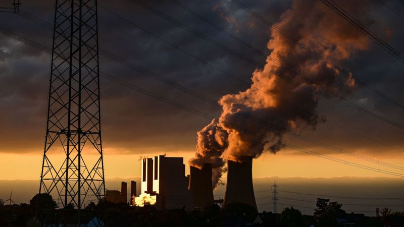 NextImg:Eurozone slips into recession after revised data shows two quarters of economic contraction | CNN Business