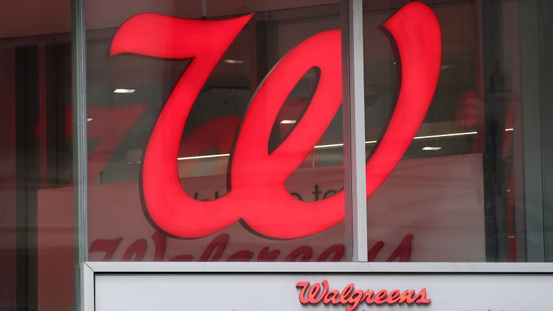 cnn.com - Parija Kavilanz - Walgreens unveils Chicago store with only two aisles and most products kept out of sight | CNN Business
